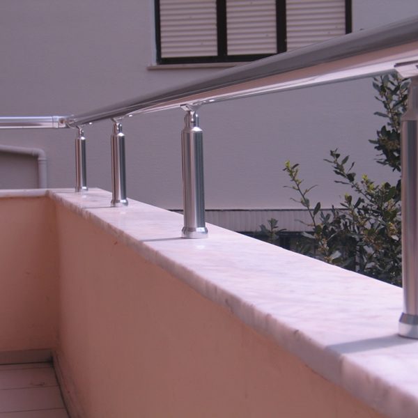 Parapet Üstü Küpeşteler
