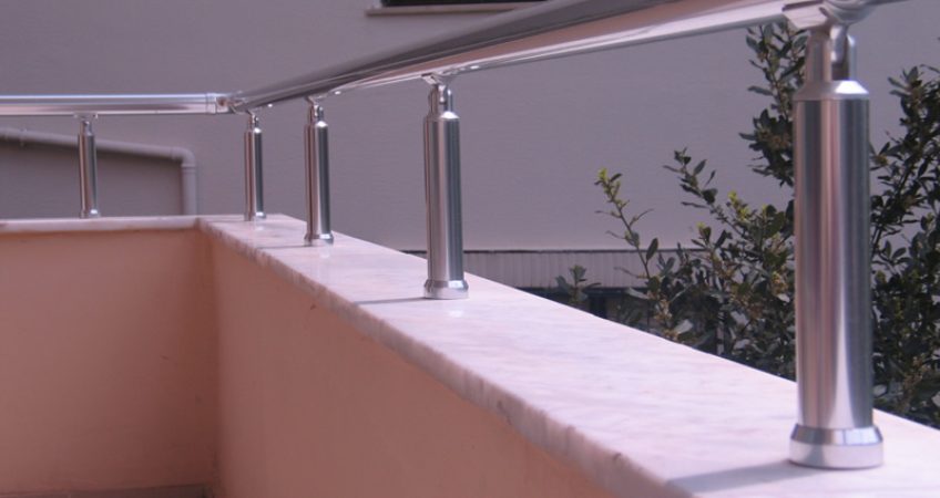Parapet Üstü Küpeşteler