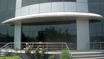 Motorlu Cam Kapılar Motorlu Cam Kapılar